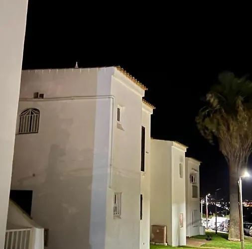 Pateo Al * 阿尔布费拉